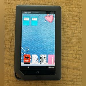 Barnes & Noble Nook Tablet  
Model: BNRV200 WORKS